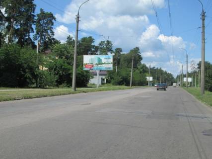 Billboard B in Cherkasy, 6x3  Dahnivs'ka st., 4 (poruc Likarna No2, supermarket, bouling-cent, gotel'), v napramku z  mista Photo 1