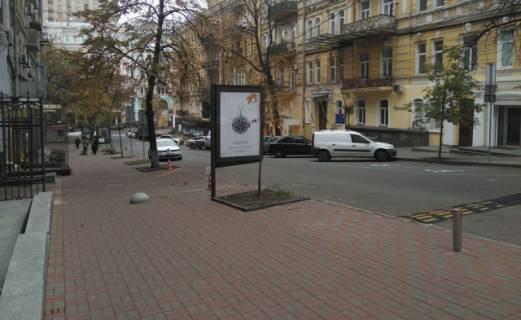 Citylight B in Kyiv, 1.2x1.8  Zan'kovec'koi st., 6 /"Pasaz"_naav. vid st. Luterans'ka (magazin casov Vacheron Konstantin ) Photo 1