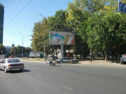 Billboard A in Odessa pl-d' Derevanko ugol Rihtera Sv. No2 A Photo 1