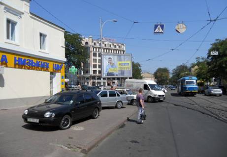 Scrolller, Scroll B in Odessa, 2.32x3.14  Preobrazens'ka st., 31 - Tiraspol's'ka pl. V - 465471 Photo 1