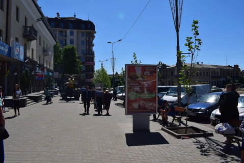 Citylight B in Uman ВУЛ. НЕБЕСНОЇ СОТНІ Photo 1