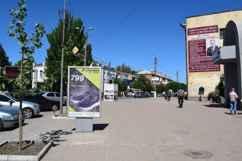 Citylight A in Uman ВУЛ. НЕБЕСНОЇ СОТНІ Photo 1