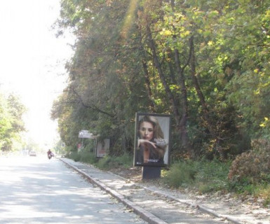 Citylight A in Kyiv, 1.2x1.8  Дніпровський узвіз, до центру Photo 1