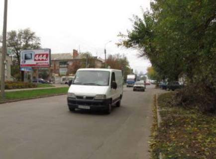 Billboard B in Cherkasy, 3x6  Nadpil'na st. (Il'ina st.) - Engel'sa st. (V'aceslava Cornovola st.) Photo 1