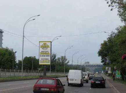 Backlight B in Kyiv, 8x4  Brovars'kij prosp., 11 Photo 1