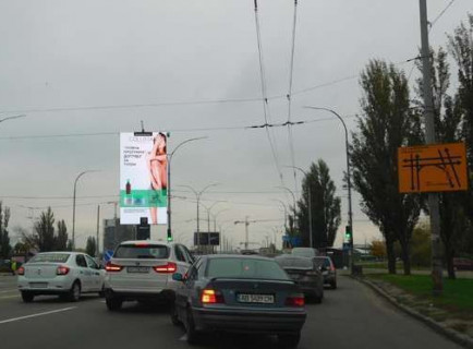 Video Billboard A in Kyiv, 8x4  Володимира Івасюка просп. (Героїв Сталінграда просп.),  2 Г, розподілювач (розширення 384х768) (у напрямку Гаванського мосту) - 654140 Photo 1