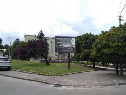 Scrolller, Scroll B in Lviv Evgena Petrusevica pl. - 369774 Photo 1