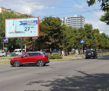 Prismatron, Prism A in Mykolaiv, 3x6  Central'nij prosp. (Lenina prosp.) - 3-a Slobids'ka st. (Dzerzins'kogo st.), No2 (prizma) - 67111 Photo 1