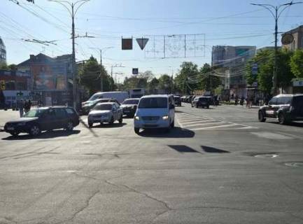 Scrolller, Scroll B in Vinnytsia, 2.3x3.14  Kocubins'kogo prosp. - Privokzal'na st. - 480489 Photo 1