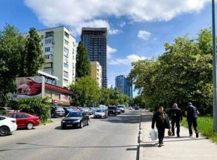 Backlight B in Kyiv, 2.3x3.14  Konoval'ca Evgena st. (Sorsa st.), 15 - Vasila Tutunnika st. (Anri Barbusa st.) Photo 1