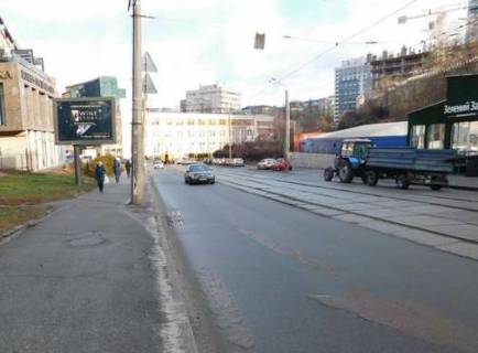 Backlight B in Kyiv, 2.3x3.14  Glibocic'ka st., No15 Photo 1