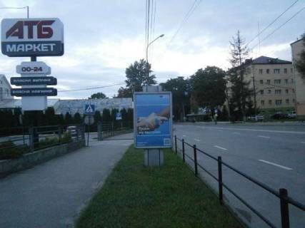 Backlight B in Ternopil, 1.2x1.8  Zluki prosp. - Zbaraz'ka st., 18 Photo 1