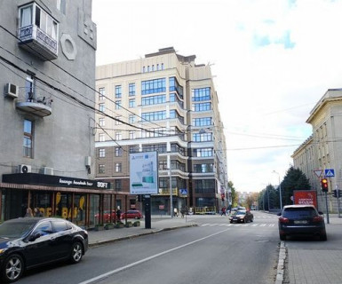 Billboard B in Kharkiv, Нестандарт  Олеся Гончара вул., 2 - Сумська вул. Photo 1