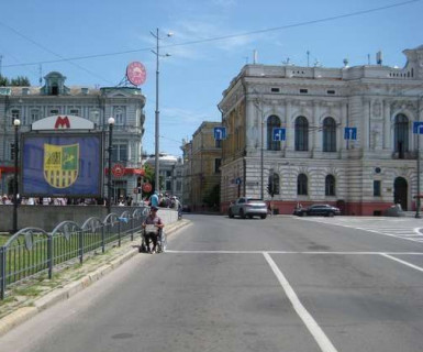 Scrolller, Scroll A in Kharkiv, 2.3x3.14  Конституції пл., 21 - 650851 Photo 1