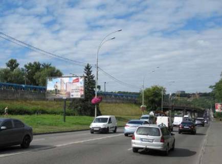 Billboard B in Kyiv, 3x6  Brovars'kij prosp., 100m do mostu Metro  (u napramku  mosta Metro) Photo 1
