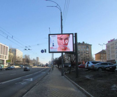 Video Billboard A in Kyiv, 2.3x3.14  Миколи Міхновського бульв., 16а - Чеська вул. - 624024 Photo 1