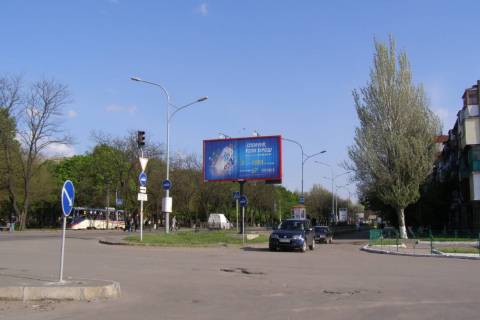 Prismatron, Prism A in Vasylivka Bogoavlens'kij prosp. (Zovtnevij prosp.) - Avangardna st. (prizma) - 427639 Photo 1