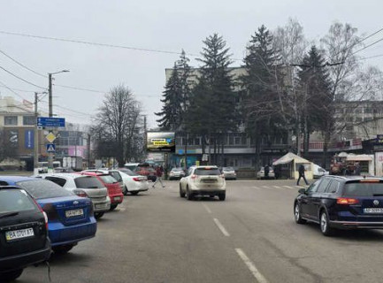 Video Billboard A in Kropyvnytskyi (Kirovograd), 2.3x3.14  пл,Богдана Хмельпицького-вул,Преображенська,4 - 652899 Photo 1