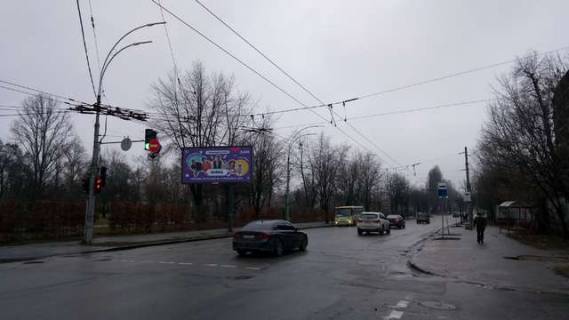 Prismatron, Prism A in Vasylivka, 3x6  Povitroflots'kij prosp. - Vinnic'ka st. (v napramku aeroportu "Kiiv" im.Sikors'kogo) - 421326 Photo 1