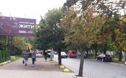 Billboard B in Chernivtsi, 3x6  Golovna st. - Gercena st. Photo 1