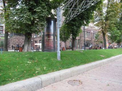 Backlight B in Vasylivka, 1.2x3.6  Hresatik st., 27 (WC) Photo 1