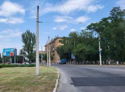 Prismatron, Prism B in Zaporizhzhya, 3x6  Sobornij av. - Bogdana Hmel'nic'kogo st. - 480731 Photo 1