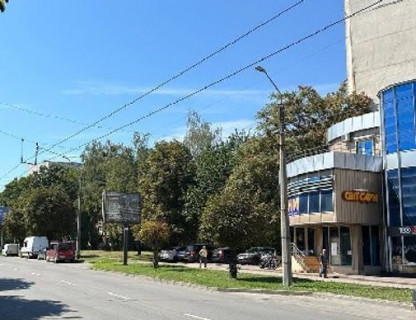 Scrolller, Scroll A in Chernivtsi, 2.3x3.14  Сергія Скальда вул., 10 - 658161 Photo 1