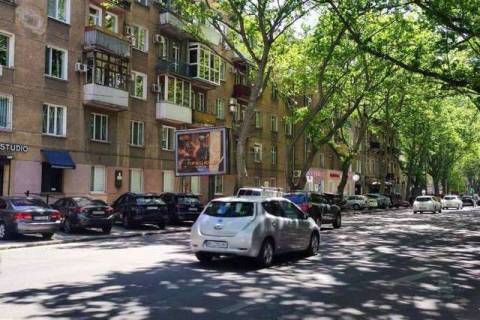 Scrolller, Scroll A in Odessa, 2.3x3.14  Risel'evs'ka st., 35 - 530502 Photo 1