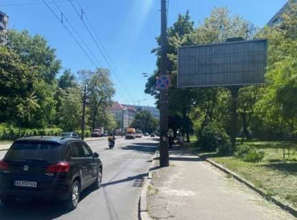 Prismatron, Prism A in Kyiv, 3x6  Kirilivs'ka st. (Frunze st.), 131 - 478183 Photo 1