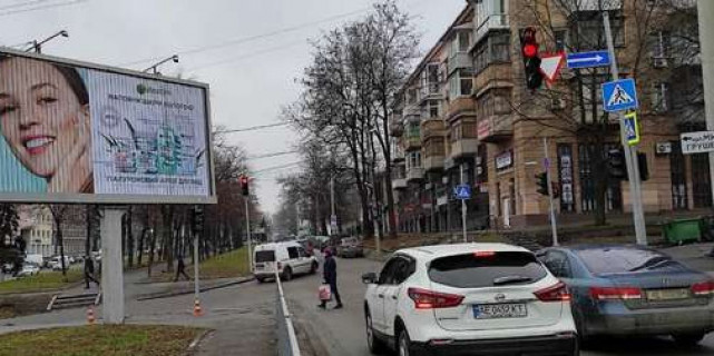 Prismatron, Prism A in Dnipro (Dnipropetrovsk), 3x6  Святослава Хороброго вул., 21 - Михайла Грушевського вул. - 622976 Photo 1