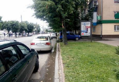 Backlight A in Cherkasy Smilans'ka st., 40 Photo 1