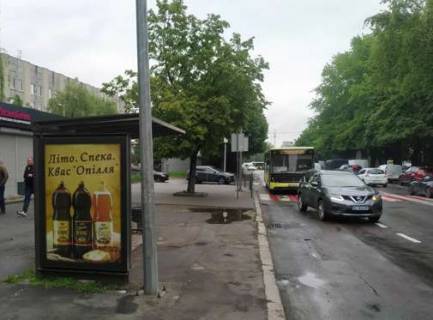 Citylight B in Lviv, 1.2x1.8  Vaceslava Lipins'kogo st., 5 - T. Okunevs'kogo st. Photo 1