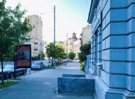 Citylight B in Kyiv, 1.86x1.27  Saksagans'kogo st., 75 Photo 1