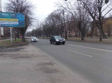 Billboard B in Cherkasy, 3x6  Smilans'ka st., 75 - Volodimira Lozesnikova st. (Krups'koi st.) Photo 1