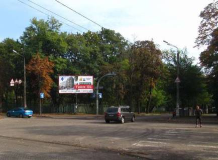 Billboard A in Kyiv, 3x6  Salutna st., 16/18 - Pavla Virs'kogo bul'v. (u napramku  Vinogradara) Photo 1