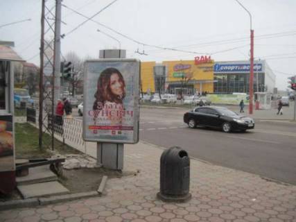 Citylight B in Lviv Vigovs'kogo st. (Ivana Vigovs'kogo st.), 100 Photo 1