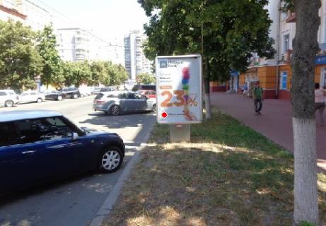 Backlight A in Chernihiv Peremogi prosp., 95 Photo 1