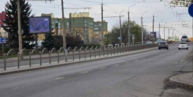 Billboard B in Lutsk, 2.3x3.14  Президента Грушевського пр., (розширення 480х336) Photo 1