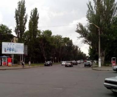 Billboard B in Odessa, 3x6  Ivana ta Uria Lip st. (Gajdara st.) - Generala Petrova st. Photo 1