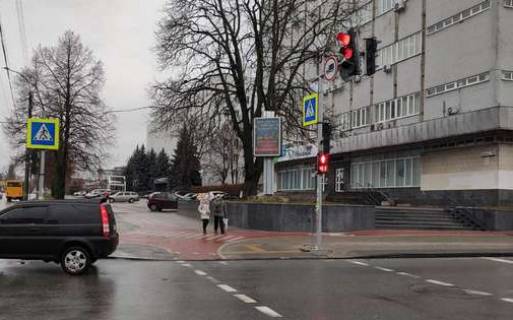 Citylight A in Chernihiv, 1.2x1.8  Peremogi prosp., 76 - Remisnica st. (Komsomol's'ka st.) Photo 1