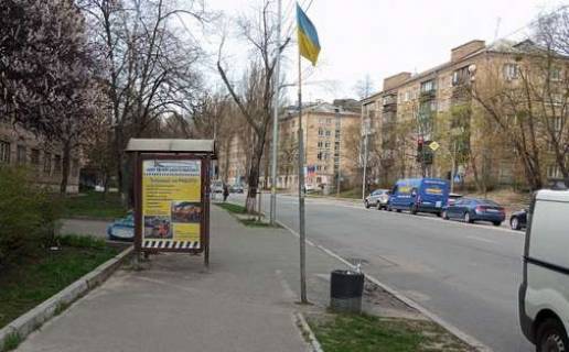 Citylight B in Kyiv, 1.2x1.8  Mihajla Bojcuka st. (Kikvidze st.), 36 zup. <<Gurtozitok  No 4>> (naav. st.M. <<Vidubici>>) Photo 1