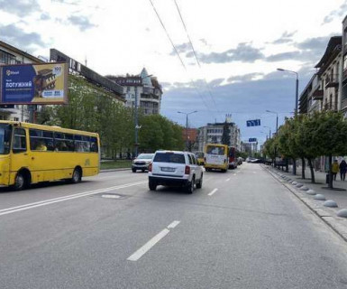 Prismatron, Prism B in Ivano-Frankivsk, 3x6  Незалежності вул., 36 - 653173 Photo 1