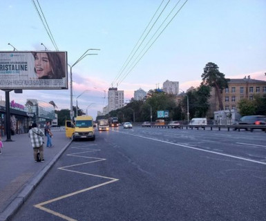 Prismatron, Prism B in Kyiv, 3x6   м."Житомирська", пр. Берестейський, 136. Біля виходу із метро. Кінцева маршруток - до центру  - 652826 Photo 1