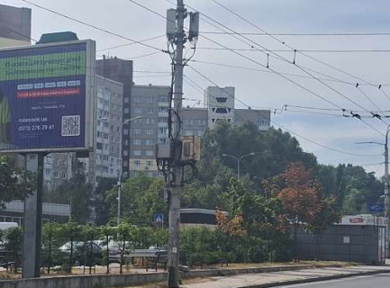 Prismatron, Prism B in Kyiv, 3x6  Володимира Івасюка просп. (Героїв Сталінграда просп.), 4а - 651812 Photo 1