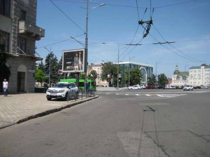 Backlight B in Vasylivka, 2.3x3.14  Konstitucii pl., 11 Photo 1