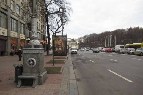 Citylight B in Vasylivka, 1.2x1.8  Hresatik st., 8 (vihid z pidzemnogo perehodu, bank "Hresatik") Photo 1