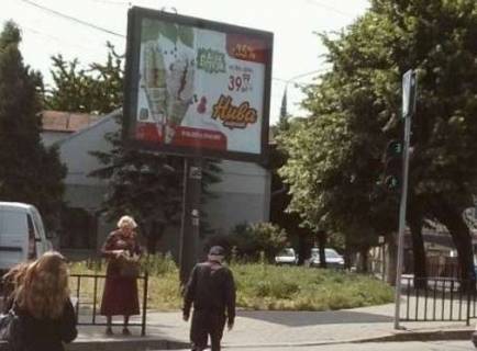 Scrolller, Scroll A in Chernivtsi, 2.3x3.14  Головна вул., 199 - 532003 Photo 1