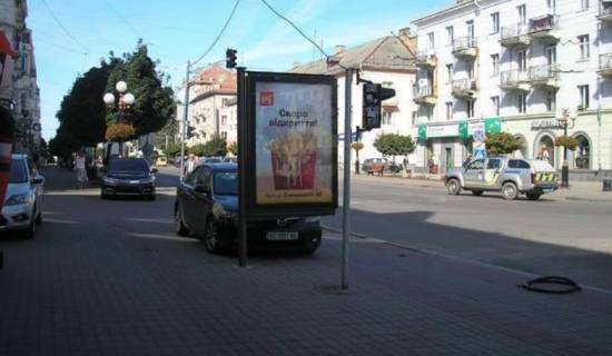 Non-Standard B in Lviv, 1.2x1.8  Івана Франка вул. - Саксаганського вул. Photo 1