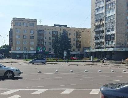 Video Billboard A in Zhytomyr, 2.3x3.14  Peremogi st., 1 (rozsirenna 480h336) - 480665 Photo 1