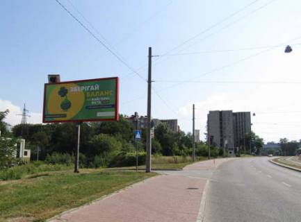 Billboard B in Lviv, 3x6  Cervonoi Kalini prosp. - Vasila Stusa st., 38 Photo 1